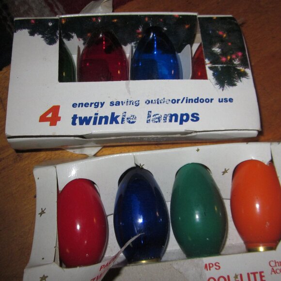 2 vtg christmas lights c 9 1/4  seven watt new old stock one solid one twinkle - Picture 1 of 3